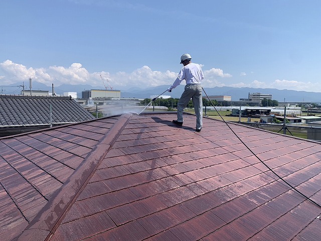 中央市　屋根高圧洗浄