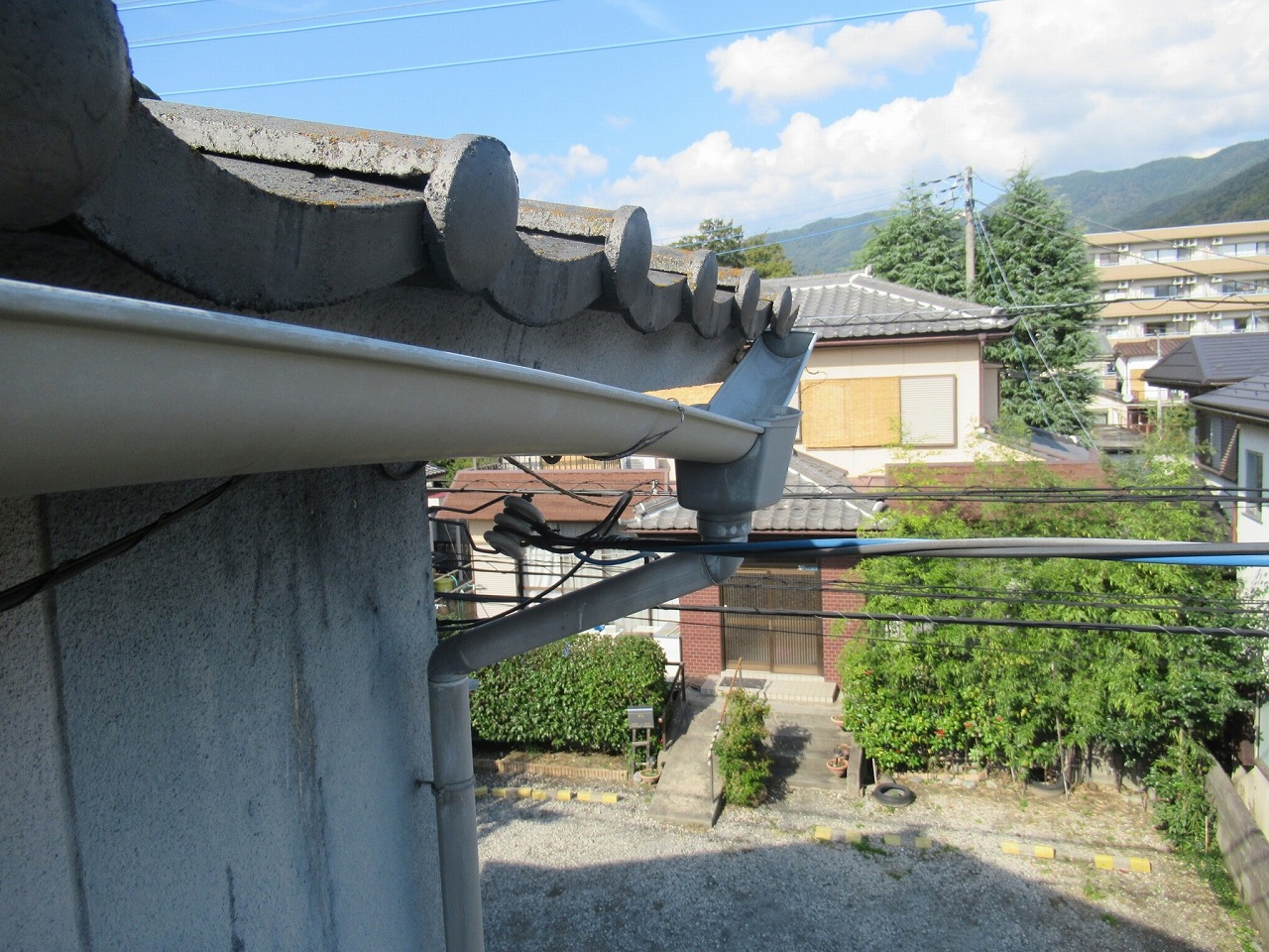 雨樋の歪み　甲府市