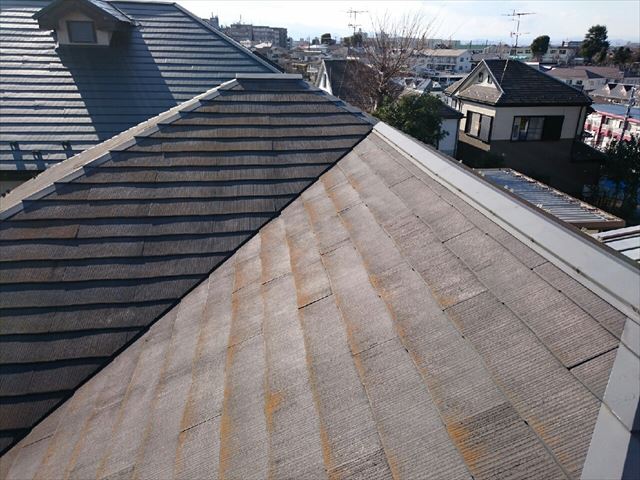 施工前コロニアル屋根