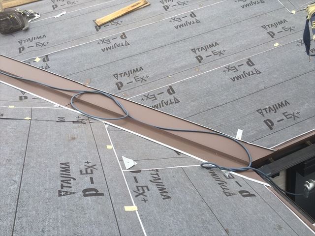 谷樋（谷板金）設置完了