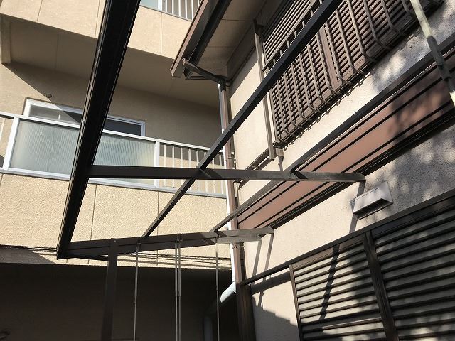 波板を全部撤去フレームだけ