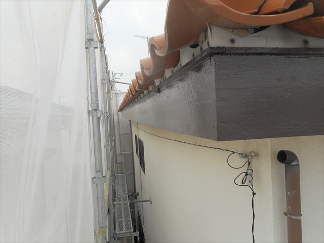 塗装仕上げをした鼻隠し板