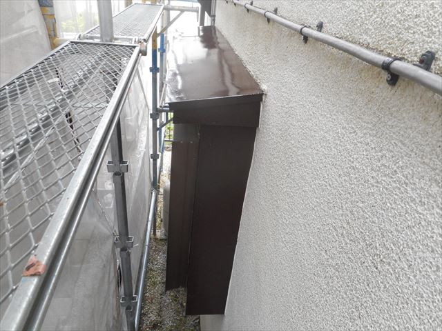 トタン板の庇塗装