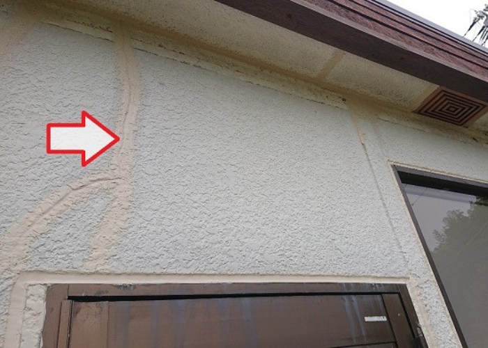 宝塚市　外壁補修としてひび割れを治した後の様子