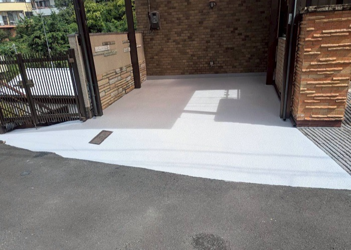 宝塚市でガレージ土間から雨漏りしてＦＲＰ防水を行った後の様子