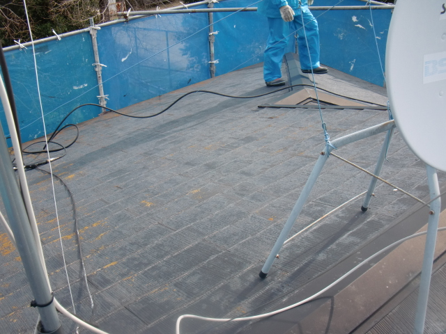 岸和田市天神山町の色褪せた屋根現況