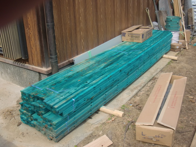 岸和田市土生町の横桟木