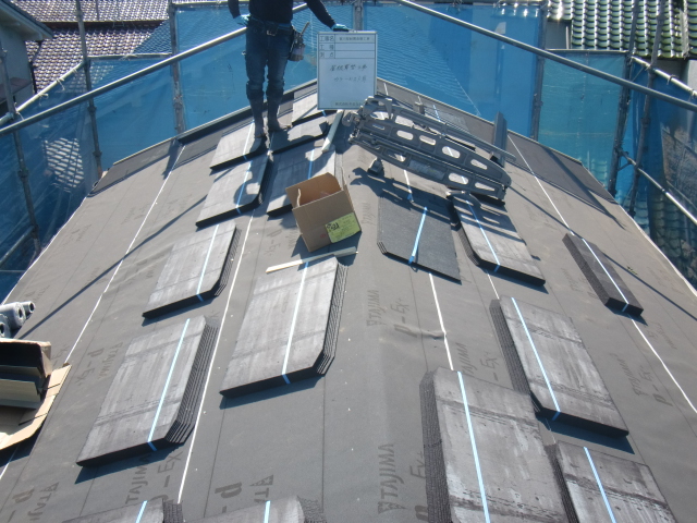 忠岡町の屋根のスレート葺き