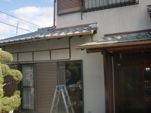 岸和田市東ヶ丘町の庇補強前