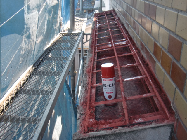 岸和田市の鉄筋に錆止め塗布