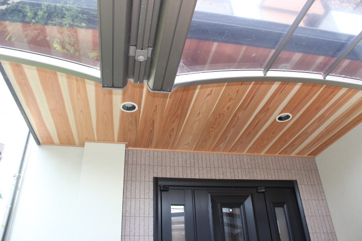 岸和田市 無垢材 玄関軒天井完了