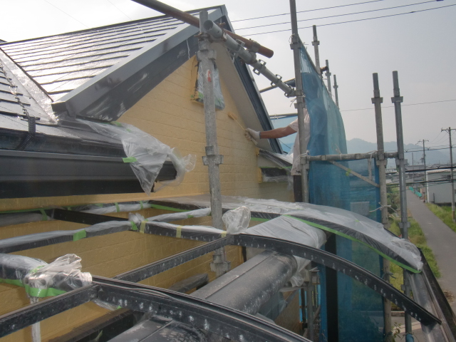 岸和田市八田町の外壁上塗り