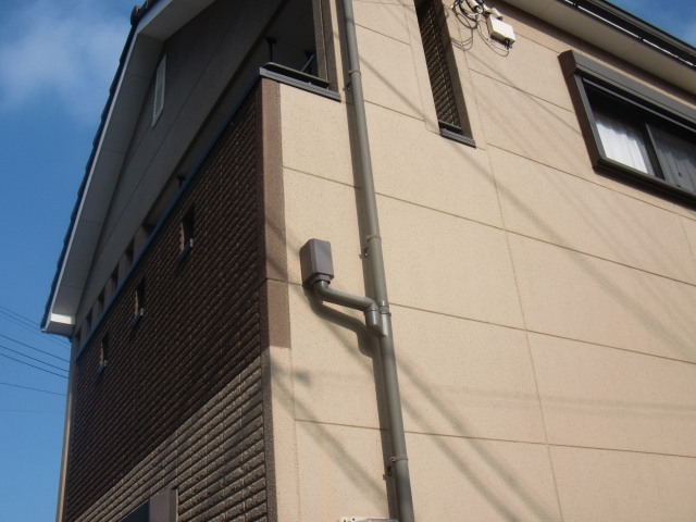 泉大津市の外れた雨樋修理完了