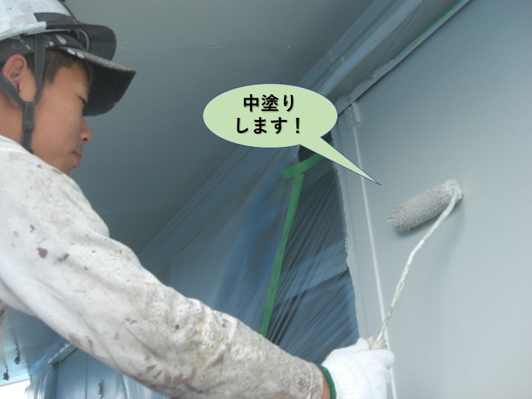 岸和田市の外壁の中塗り