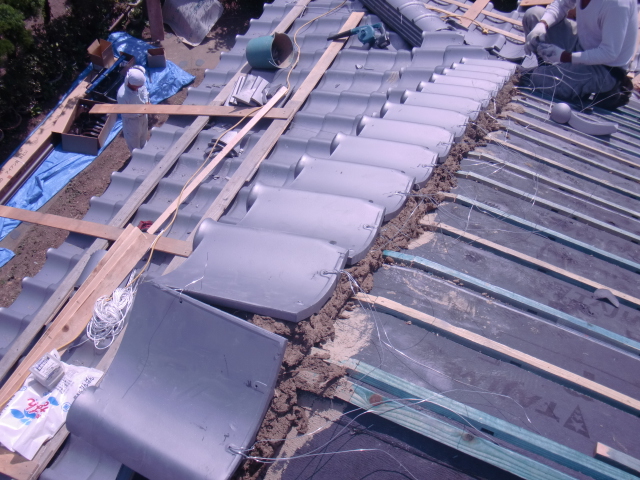 岸和田市土生町の上屋根のケラバ瓦