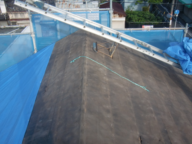 岸和田市春木本町のセメント瓦撤去状況