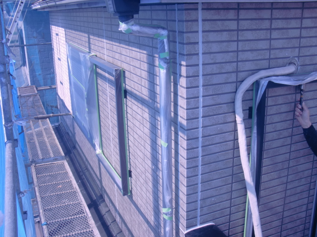 岸和田市尾生町の窓などを養生