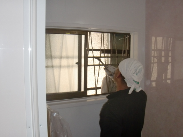 岸和田市吉井町の面格子塗装