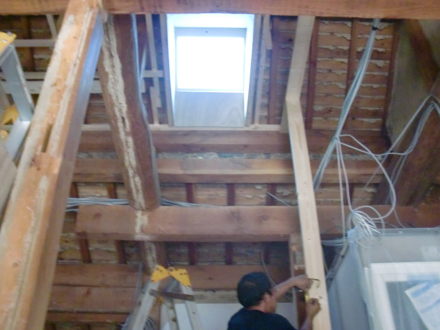 岸和田市内畑で天窓の内装工事