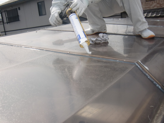 岸和田市吉井町のカーポートの屋根コーナーも補修