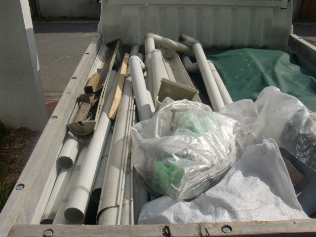 岸和田市春木本町の既存雨樋