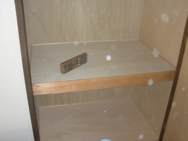 岸和田市春木旭町の押入れの板張替え