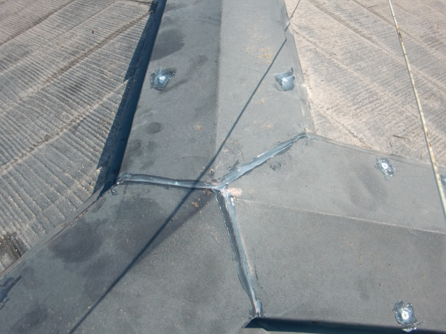 泉大津市の棟板金修理完了