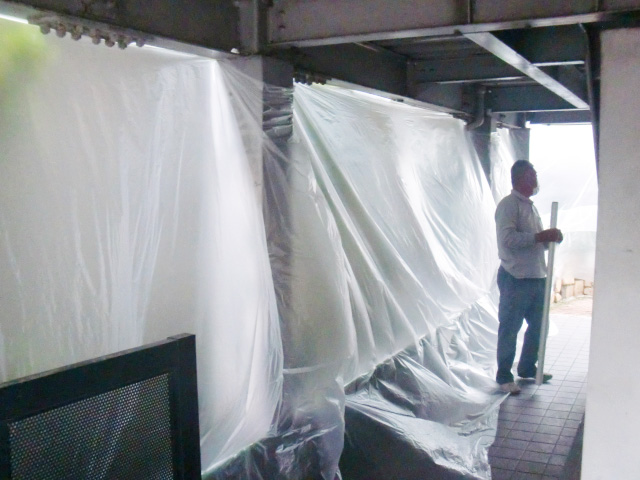 岸和田市春木の高圧洗浄前の養生