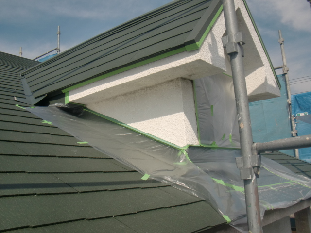 岸和田市春木本町で屋根のドーマー回り養生