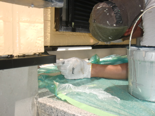 岸和田市八田町の土台水切り塗装