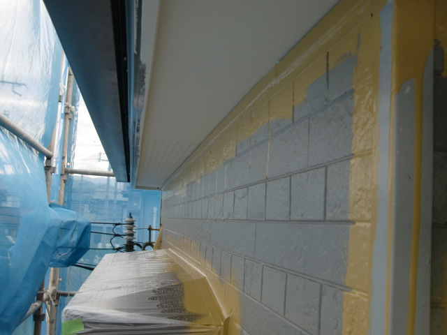 岸和田市尾生町の軒天から塗装