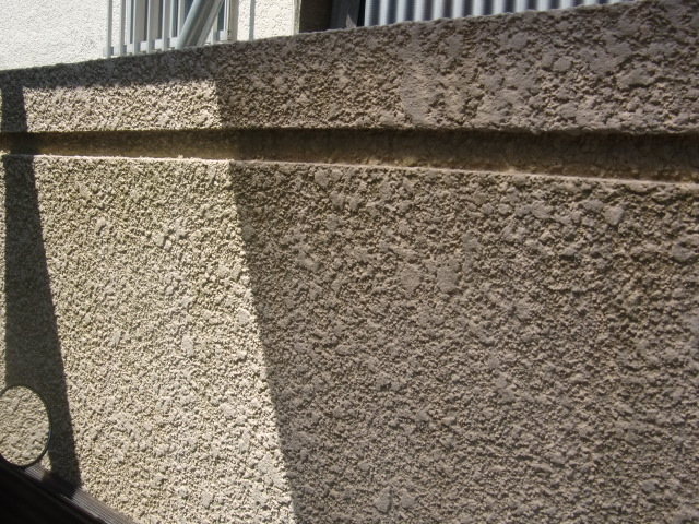 岸和田市天神山町の汚れた塀