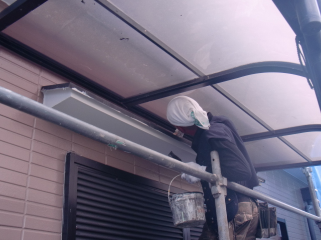 岸和田市尾生町の庇の上塗装