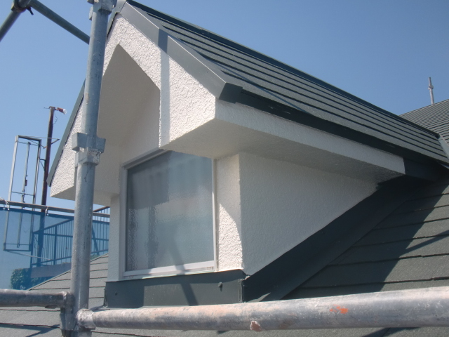 岸和田市春木本町の外壁塗装の上塗り完了