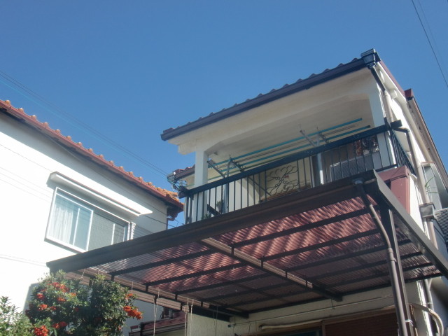 岸和田市西之内町のガレージの波板張替え完了