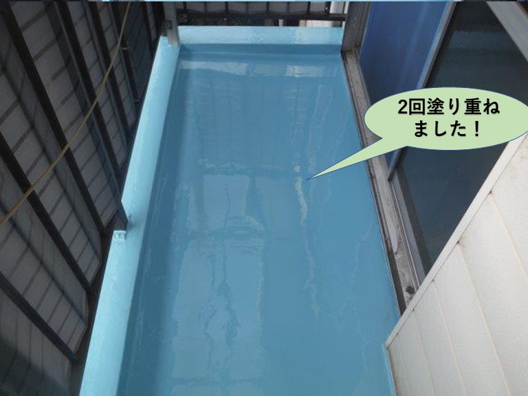 泉大津市のベランダにウレタン樹脂を2回塗り重ねました
