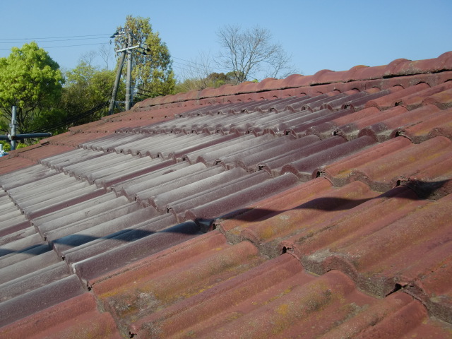 岸和田市天神山町の劣化したセメント瓦