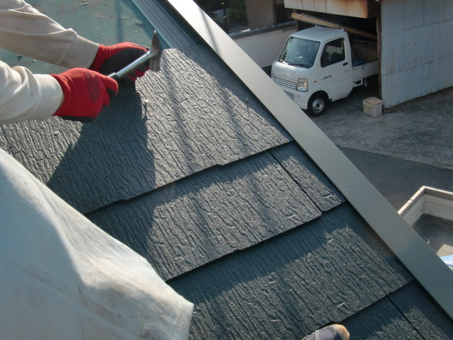 泉南市岡田の屋根瓦葺き状況