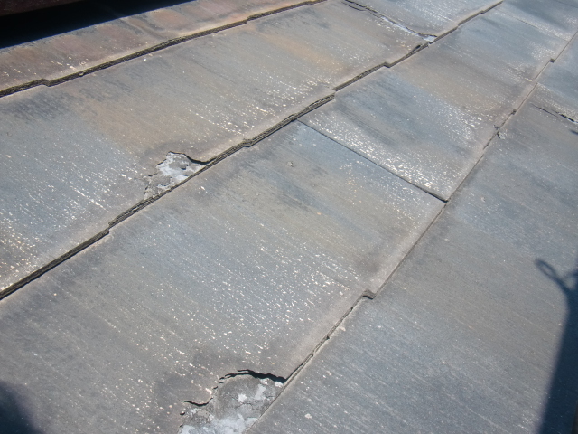 岸和田市尾生町の劣化したスレート屋根