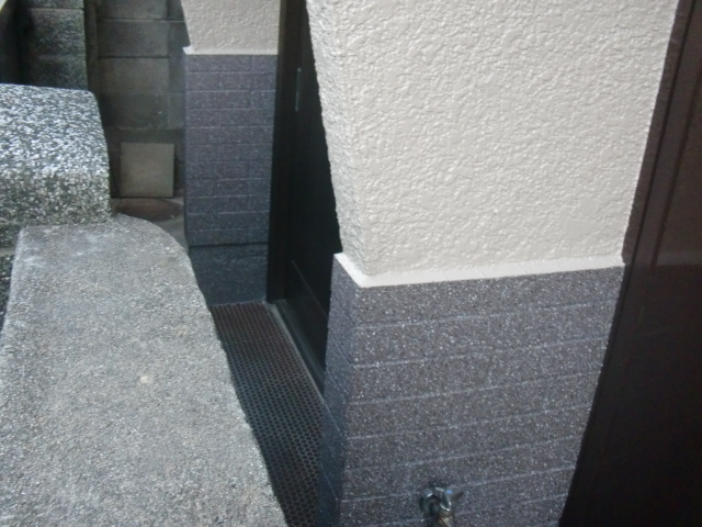 岸和田市吉井町のタイル塗装完了