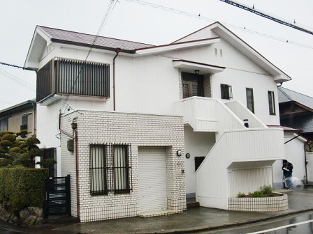 岸和田市上松町でスレート屋根の葺き替え工事着工