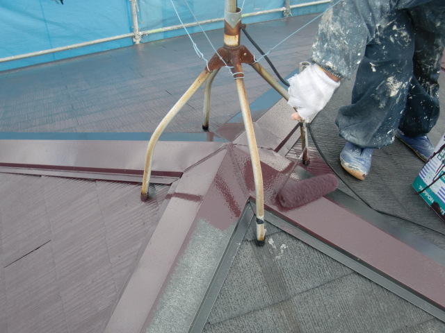 岸和田市尾生町の屋根の棟板金も塗装