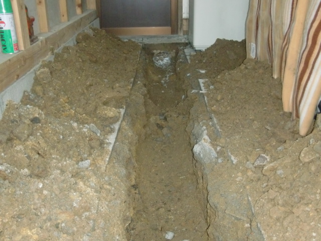 泉南市岡田で下水切り替え工事