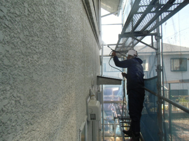 岸和田市岡山町の外壁の高圧洗浄