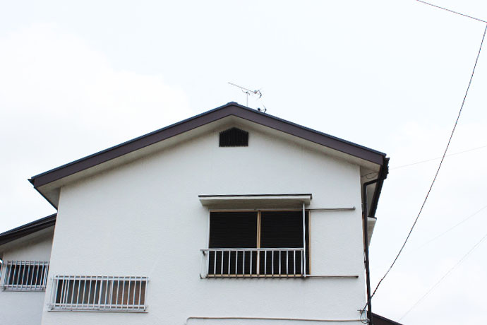 岸和田市摩湯町の破風板板金巻き工事完了