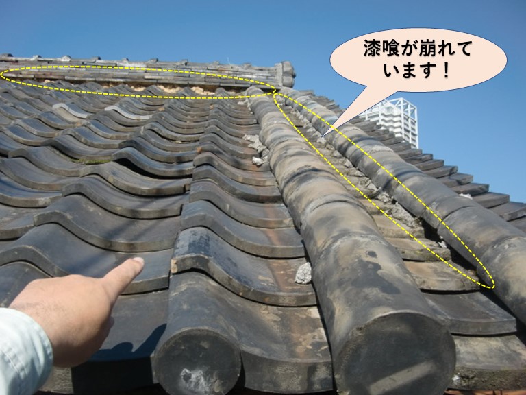 泉大津市の下り棟の漆喰も崩れています