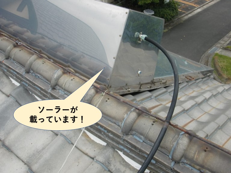 泉大津市の屋根にソーラーが載っています