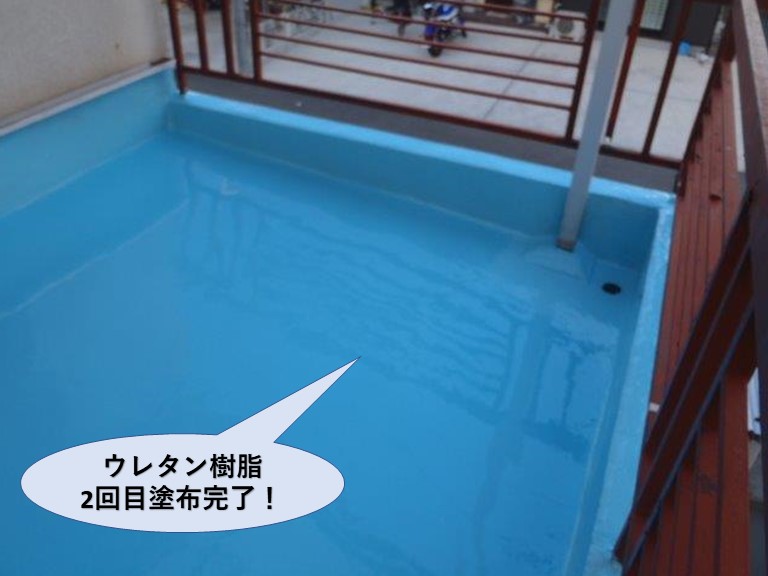 岸和田市のベランダにウレタン樹脂二回目塗布完了