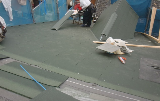 岸和田市春木本町の棟板金設置