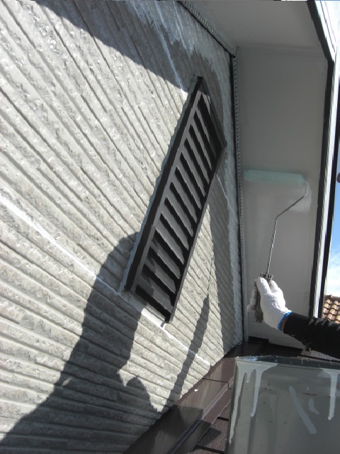 貝塚市の軒天井塗装